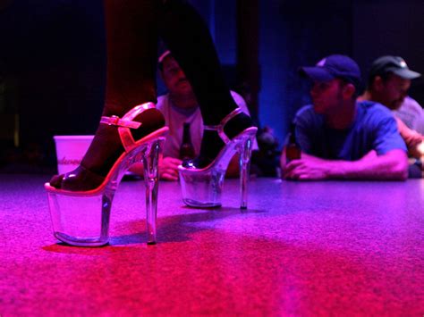 Strip-tease/Lapdance Trouver une prostituée Derendingen