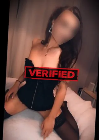 Adrienne sexe Maison de prostitution Merle